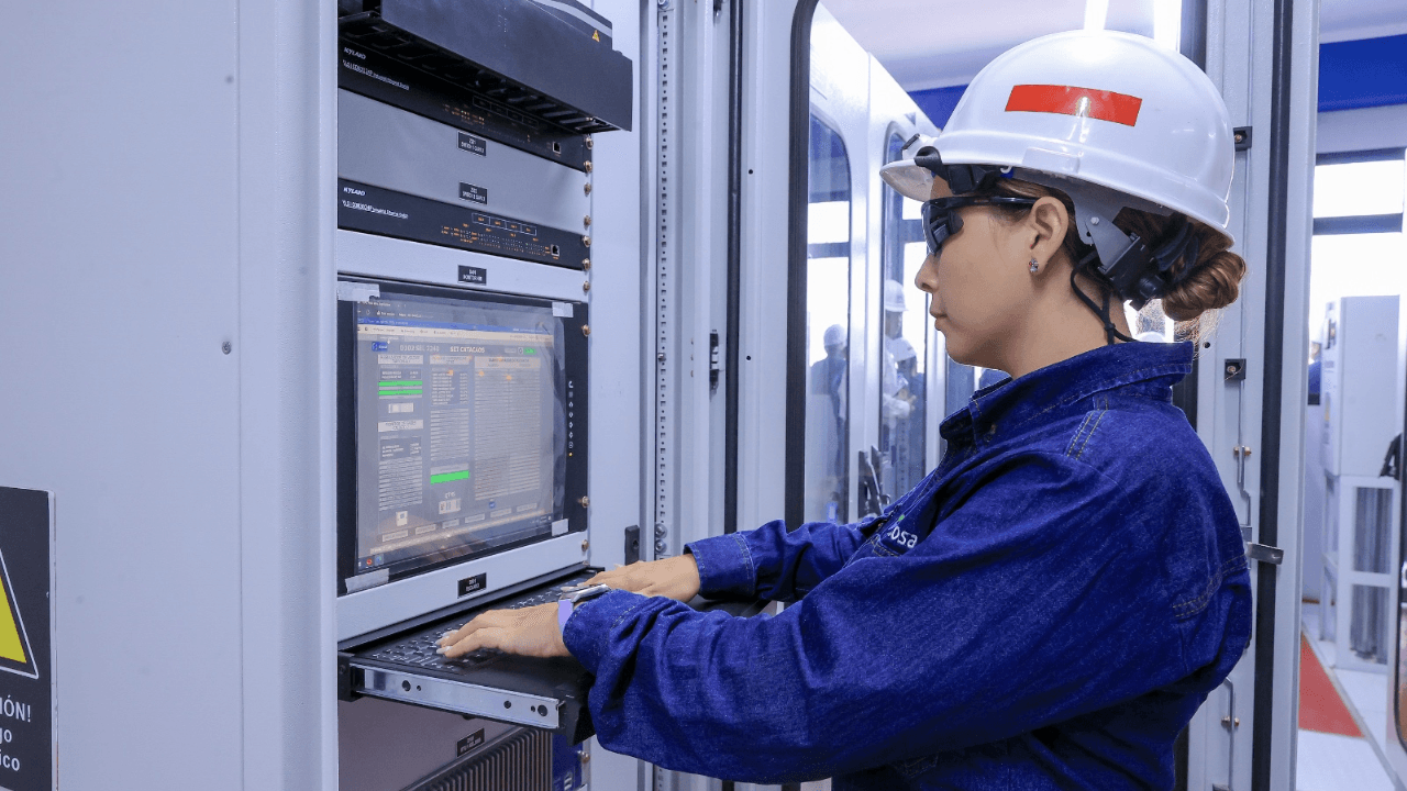 Proyectos transmisión eléctrica Perú con líneas de alta tensión